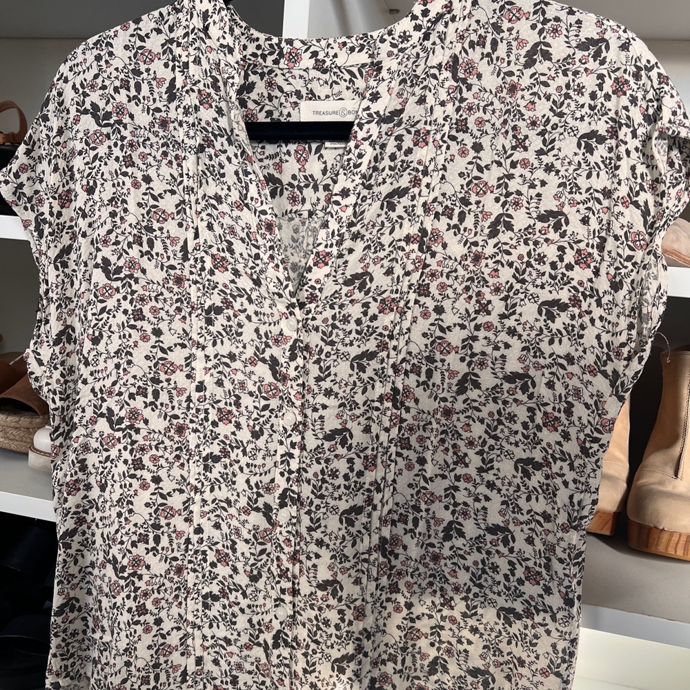 Treasure and Bond blouse with pink flowers